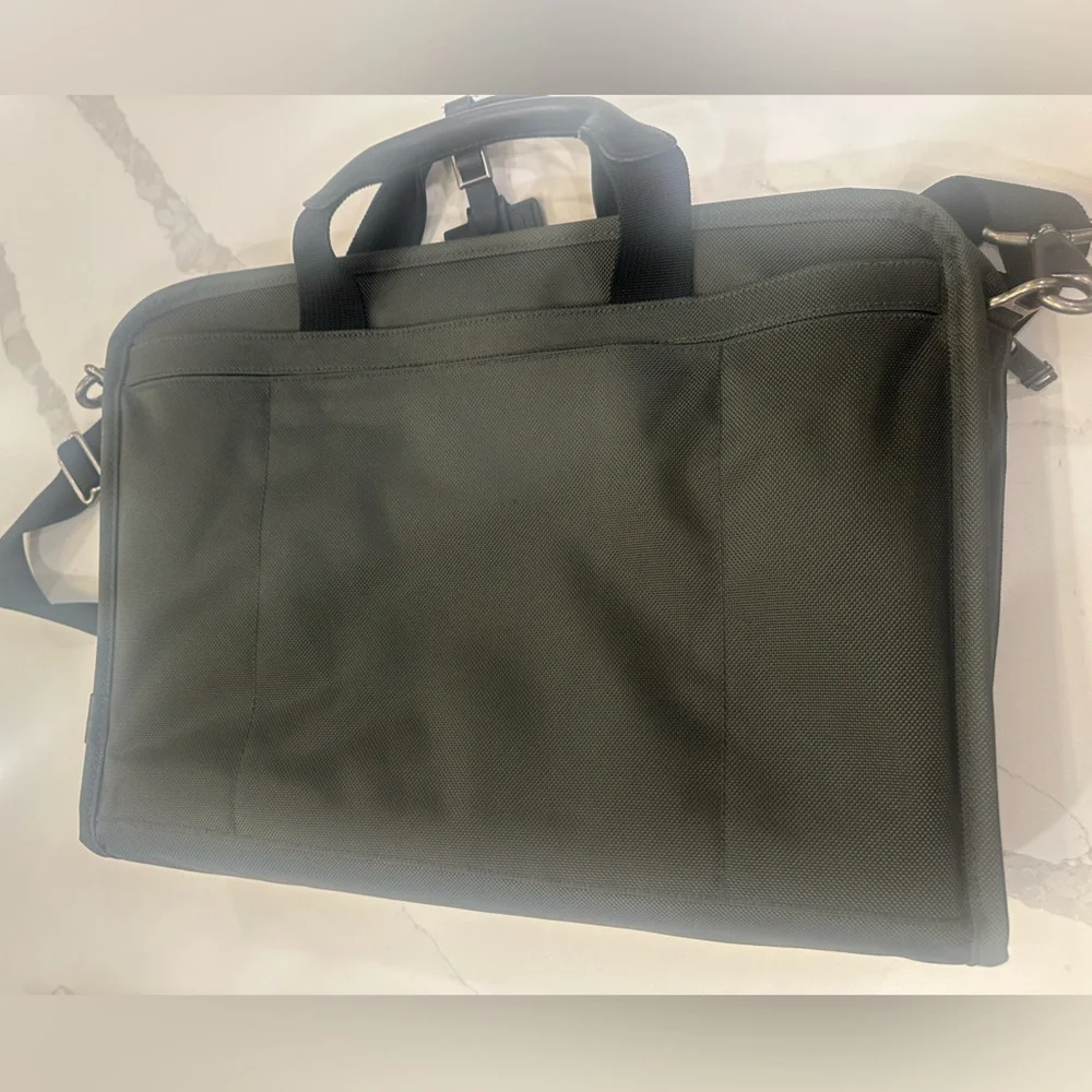 Tumi Alpha 3 Large Screen Laptop Brief